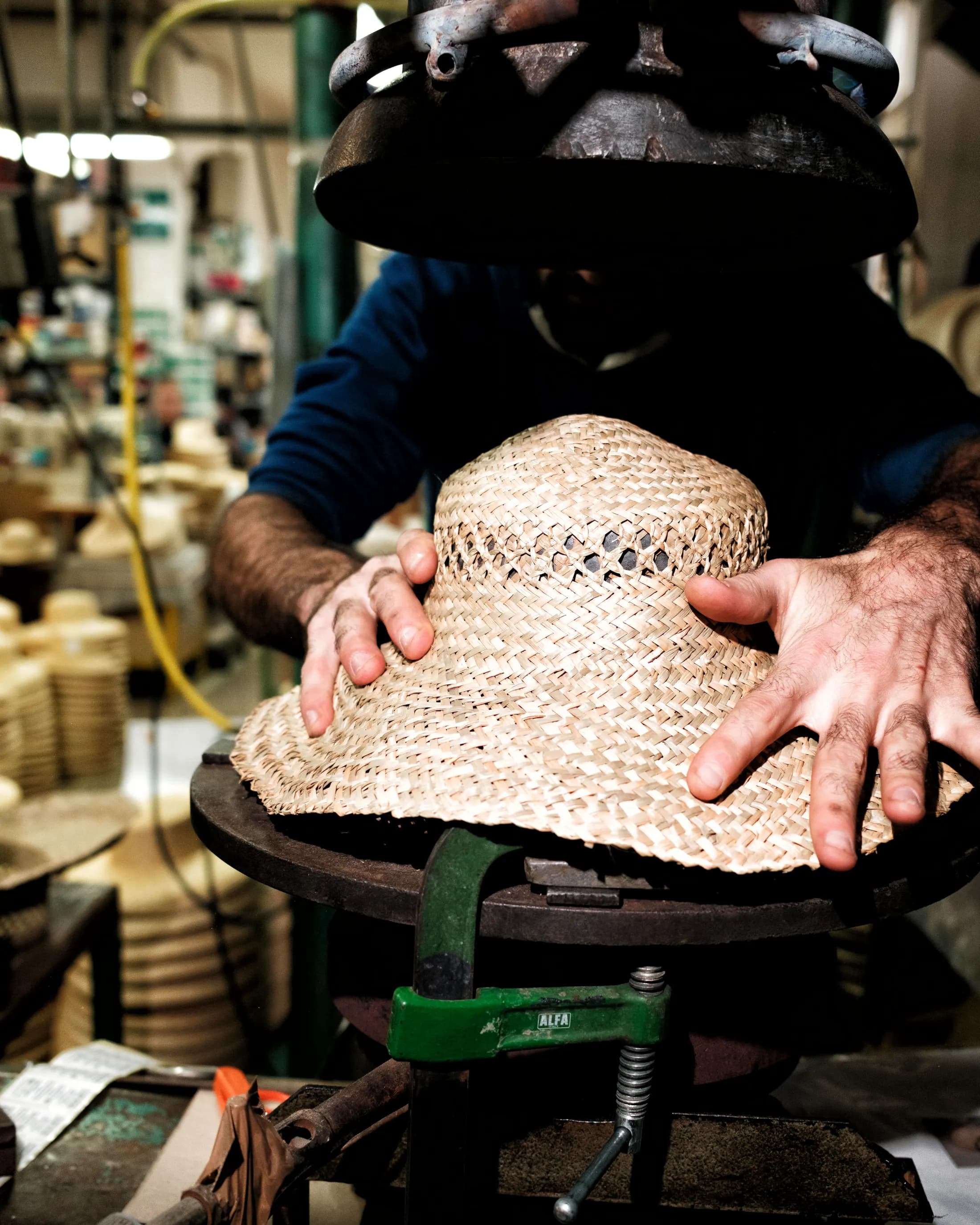 The hat as a language